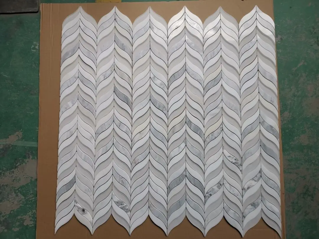Leaf shape white carrara mosaic marble tile 30*30 new design for bathroom kitchen backsplash mosaic