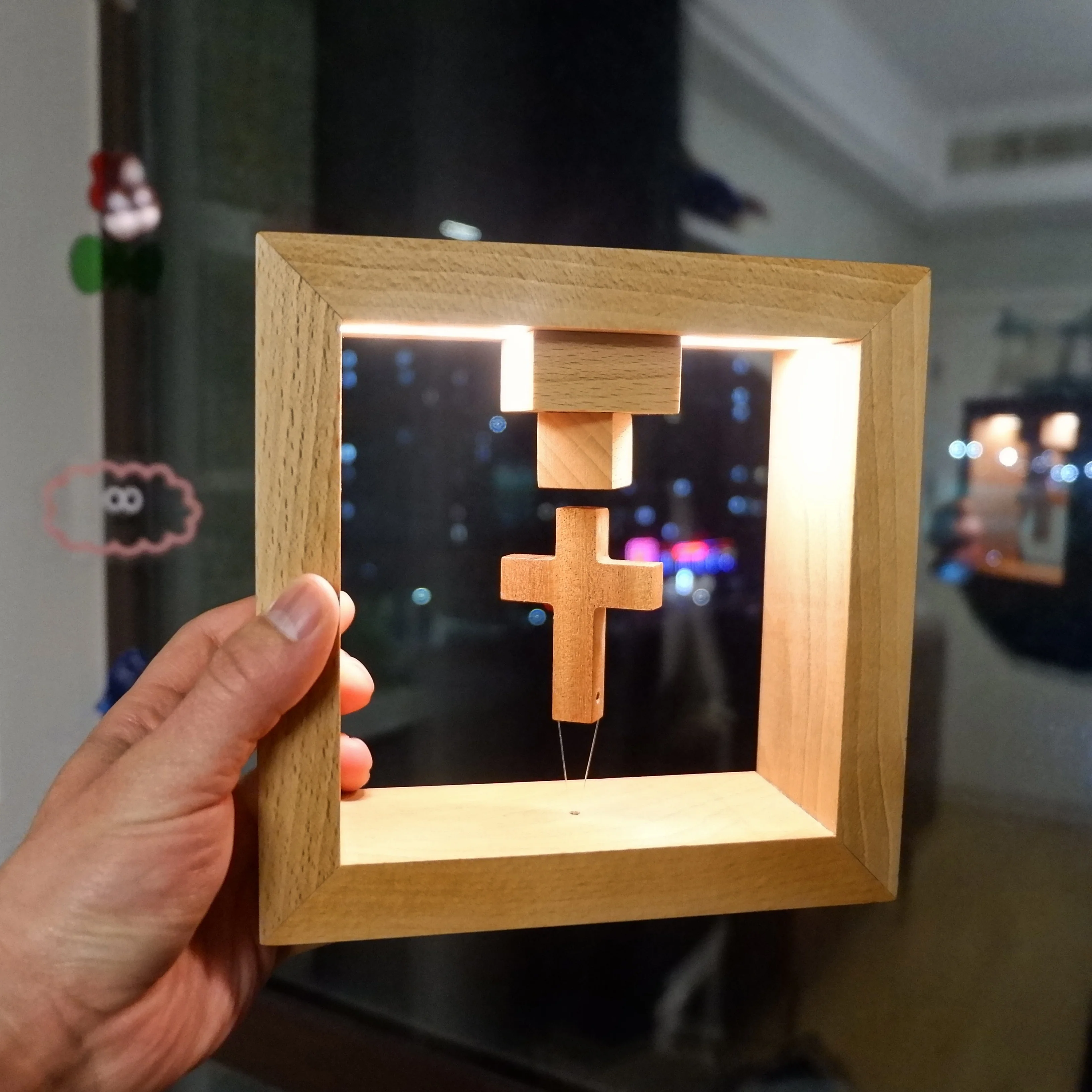 Cross Wooden Christian Decorations Portable Wooden Table Lamp Magnetic Floating Lamp High Quality Wood Light For Home Decoration