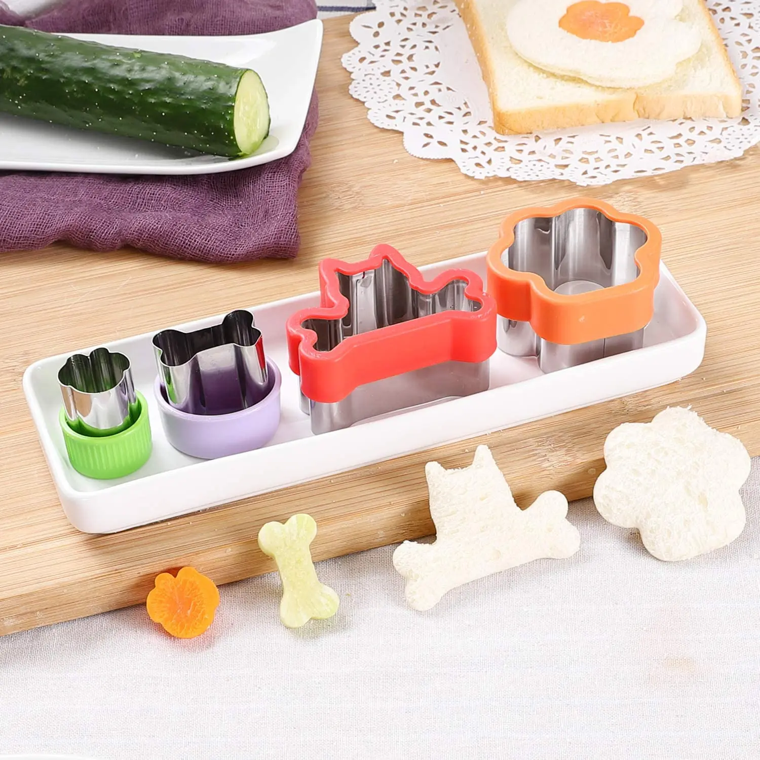 Sandwich Cutter and Sealer Bread Sandwich Decruster Pancake Maker DIY Cookie Cutters for Kids Fruit Vegetable Cutter Shapes Set