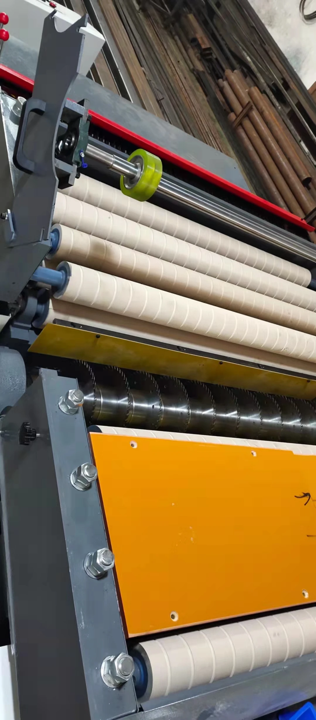 automatic wood board straight line rip saw