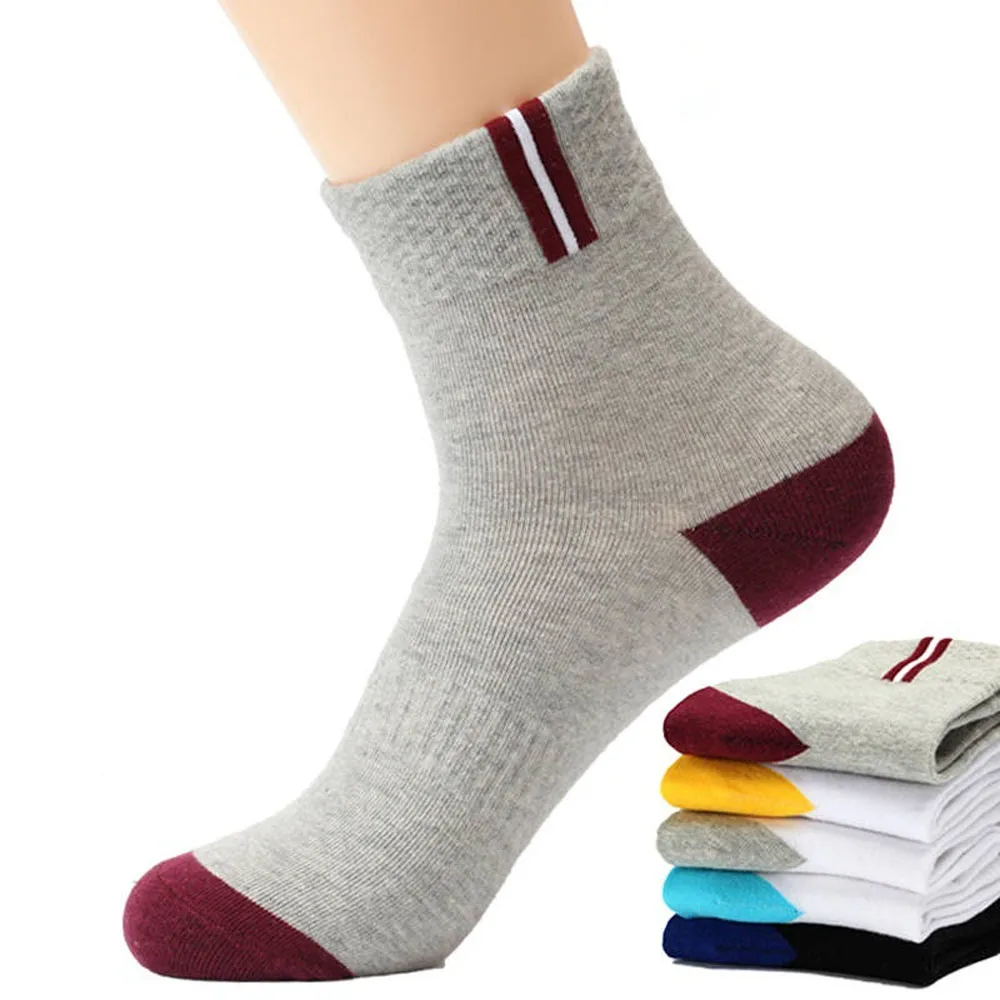 High Grade Middle Tube Casual Fashion Cotton Four Seasons Men Designer Sports Socks
