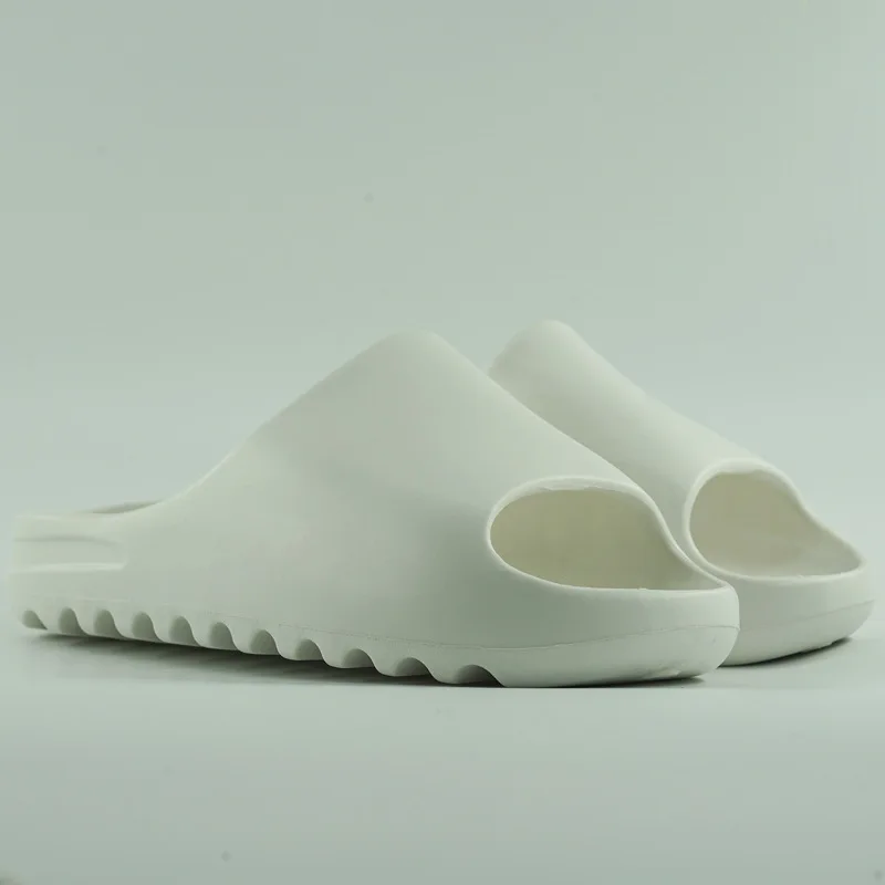 2022 New color Factory Low MOQ Custom Logo EVA yeezy slides slippers Foam Runner outdoor yeezy shoes
