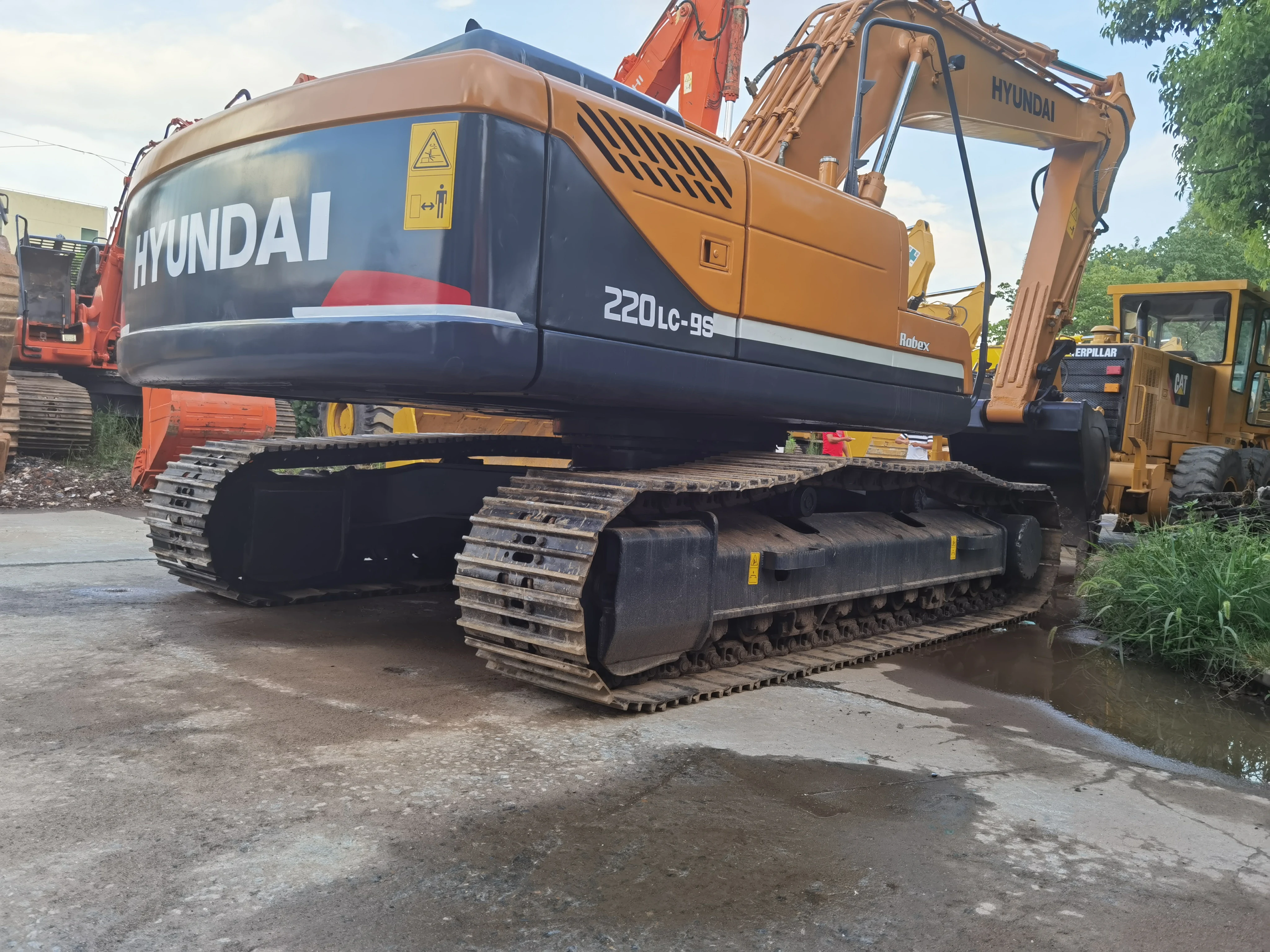Good Quality Excavator Used Korea Hyundai 220LC-9S 150Lc-7 220LC-7 225LC-9T for Sale at Low Price
