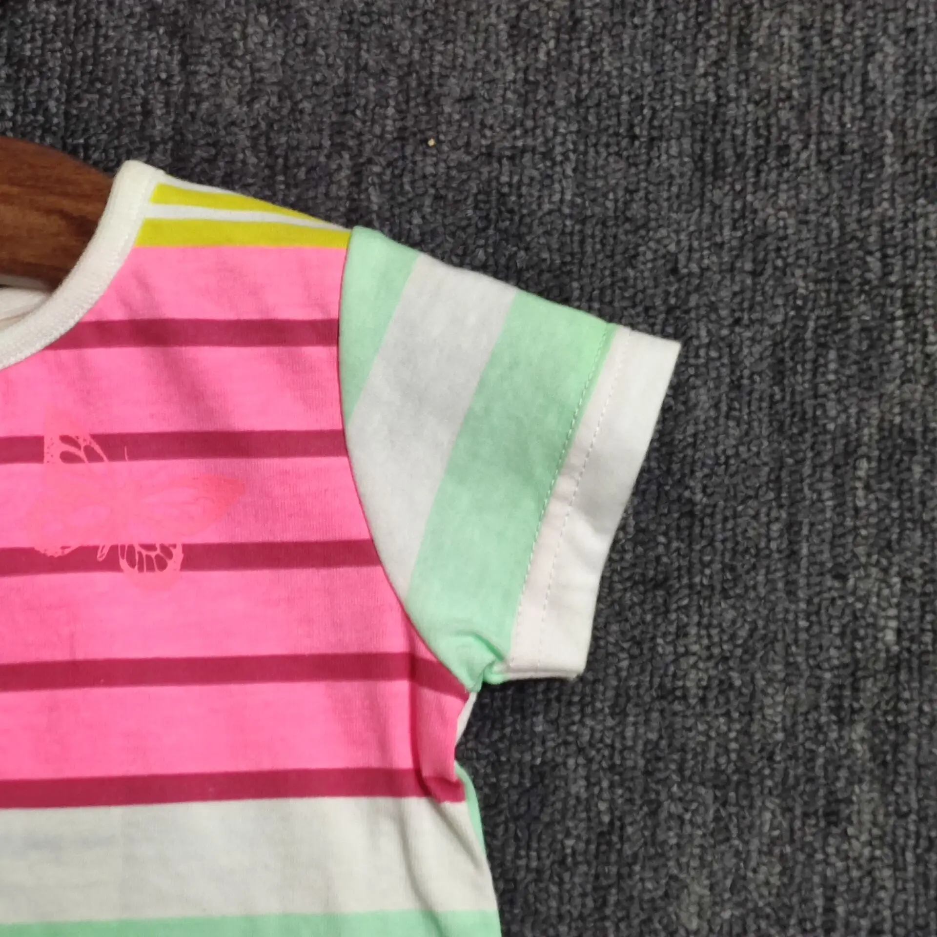 
Accept custom logo and design 100% cotton newborns baby girl t-shirts 