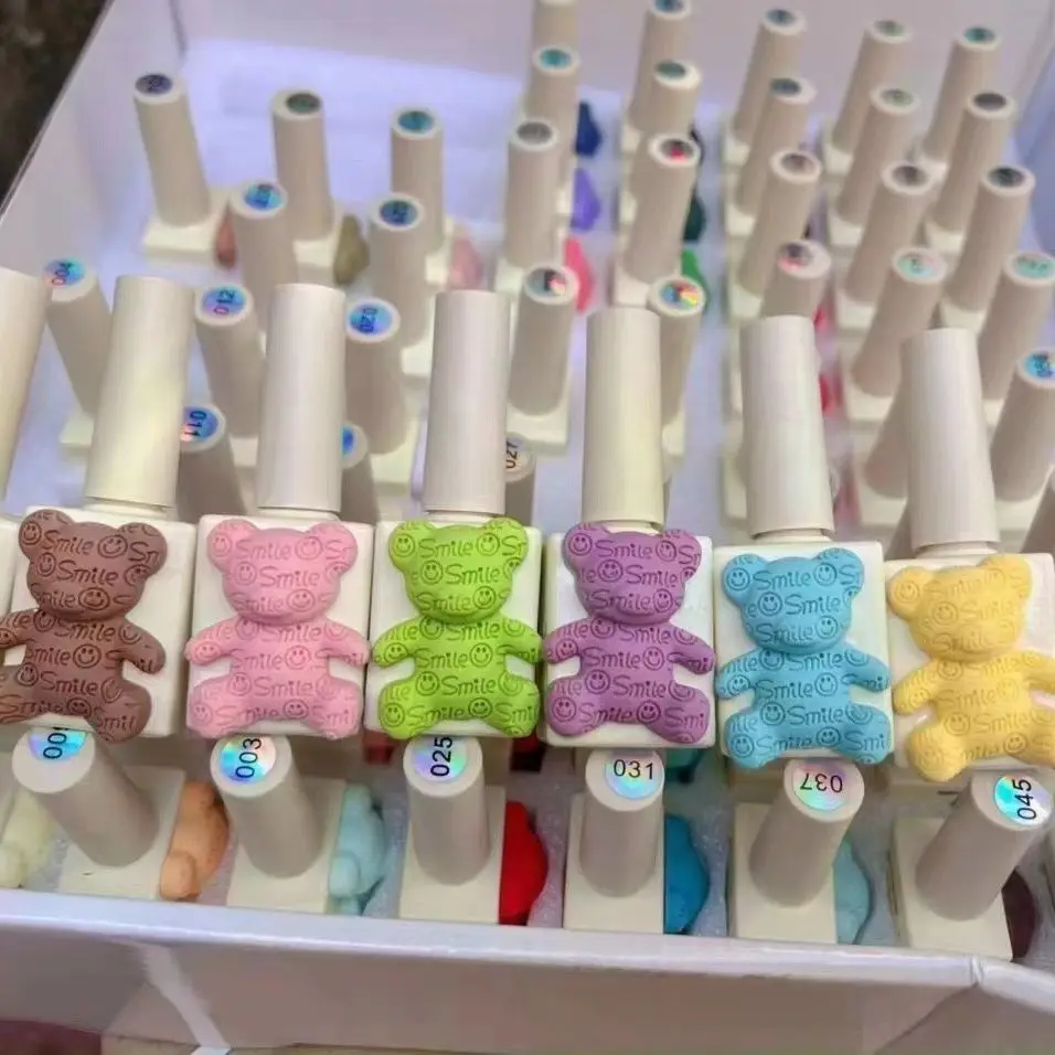 Amazon hot sale nails art supplies lovely bear nail polish kit  60 color soak off uv gel polish set with color plate for salon