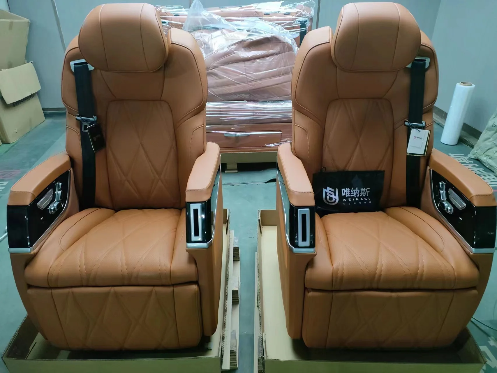 2024 New Technology Professional Manufacturing Synthetic Cloth Leather Seats For Lorinser