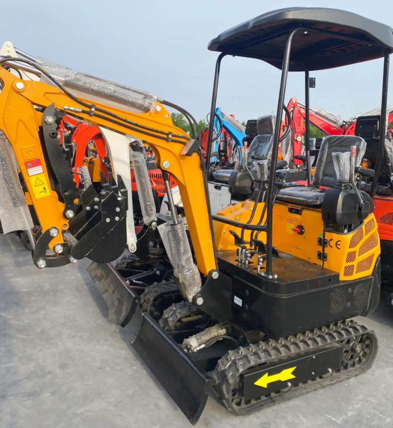 1500KG small excavator mini excavators cralwer mini digger for sale