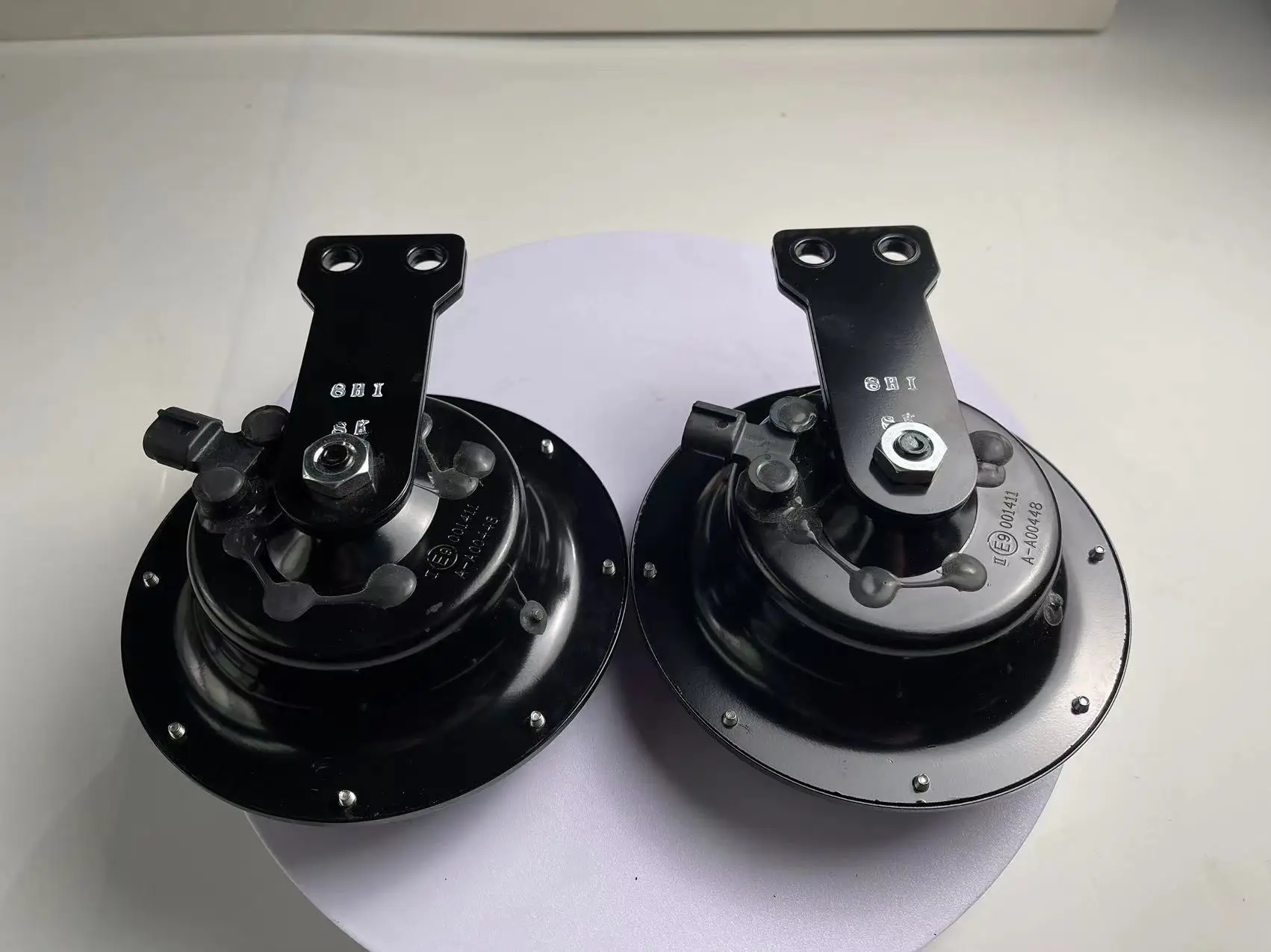 Original Factory Horn for Komatsu Wheel Loader WA470-6 WA480-6 WA470-7 Hot Selling Excavator Industries 425-06-31311 08160-82400