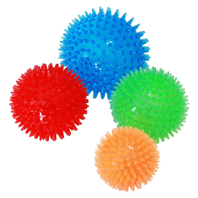 Wholesale pet dog toy chewing bouncy ball dog toy with spurs vocal dog meteor training supplies