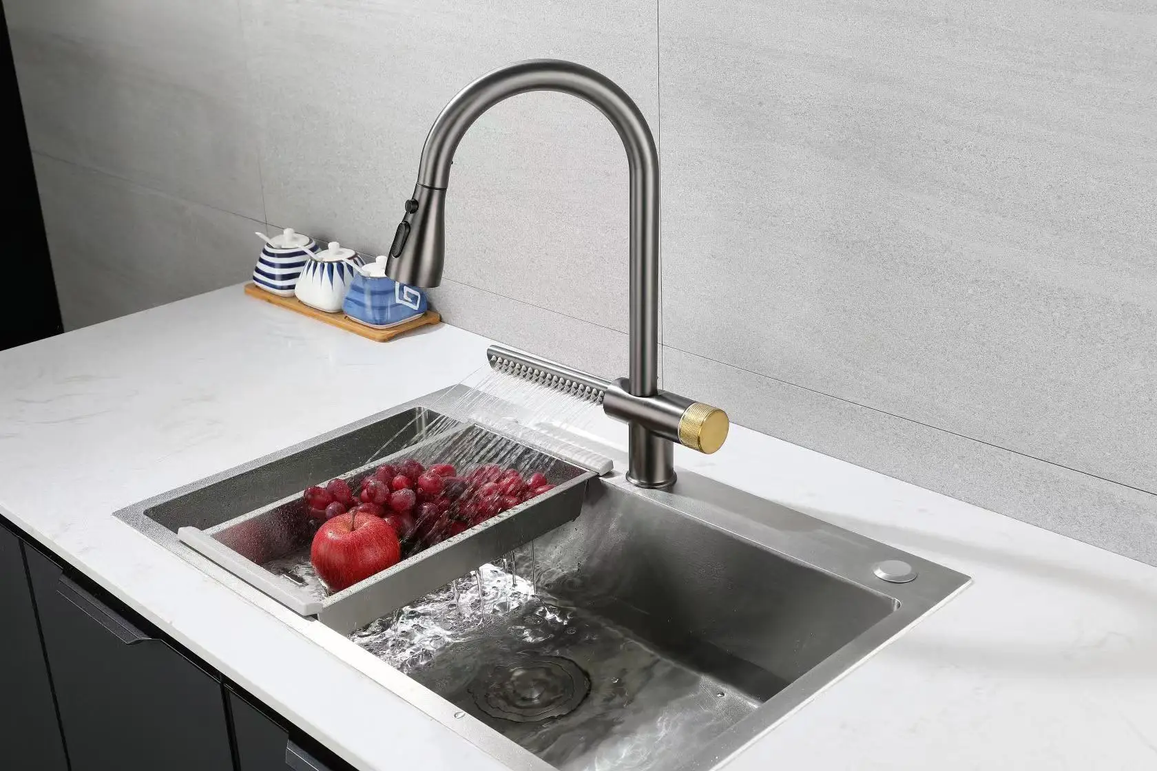 Tiktok New Design SUS 304 Stainless Steel Rotatable Brushed Silver Waterfall Kitchen Sink Faucet