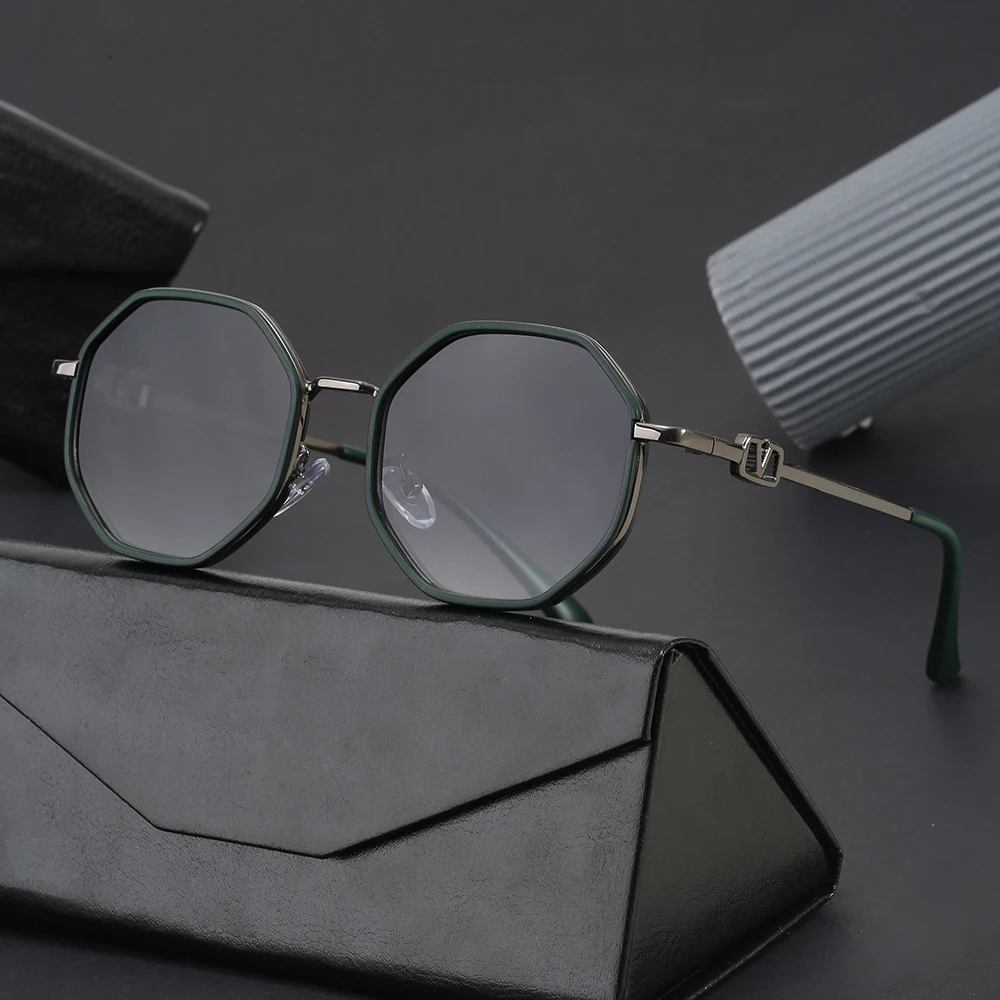 Винтажные солнцезащитные очки унисекс