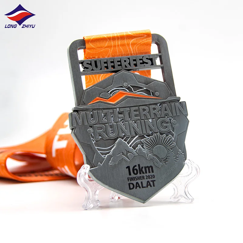 Longzhiyu 17 years logo run medals factory wholesale custom zinc alloy 5k finisher medals engraved marathon sport medals