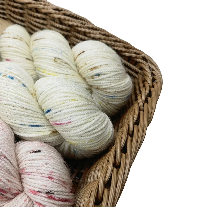 woolwholesale high quality supersoft pure wool thread 100g medium thick merino silk wool yarn hand knitting