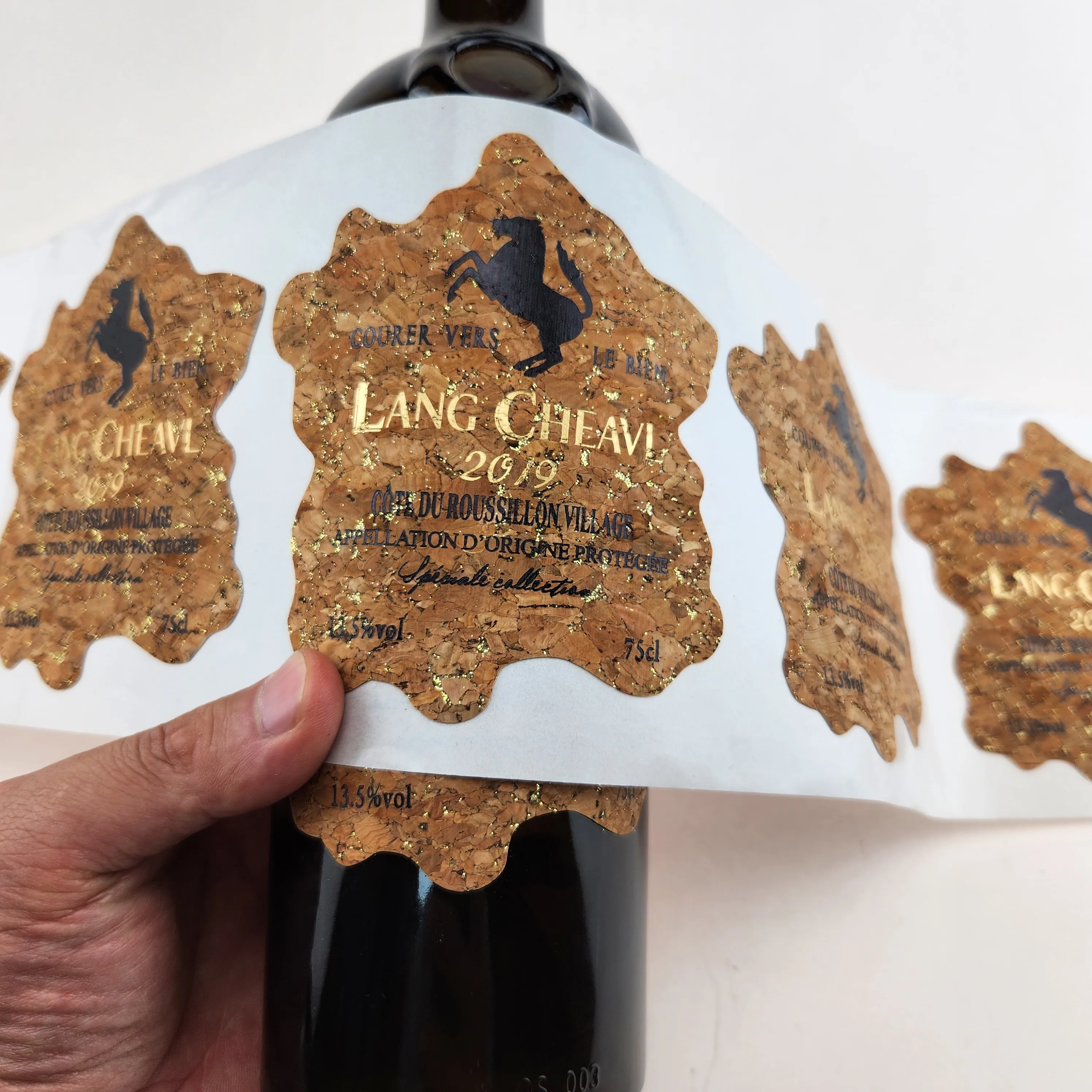 Custom Printing Adhesive Embossed Oak Wine Bottle Label Luxury Hot Stamping Gold Foil Cork Wine Label