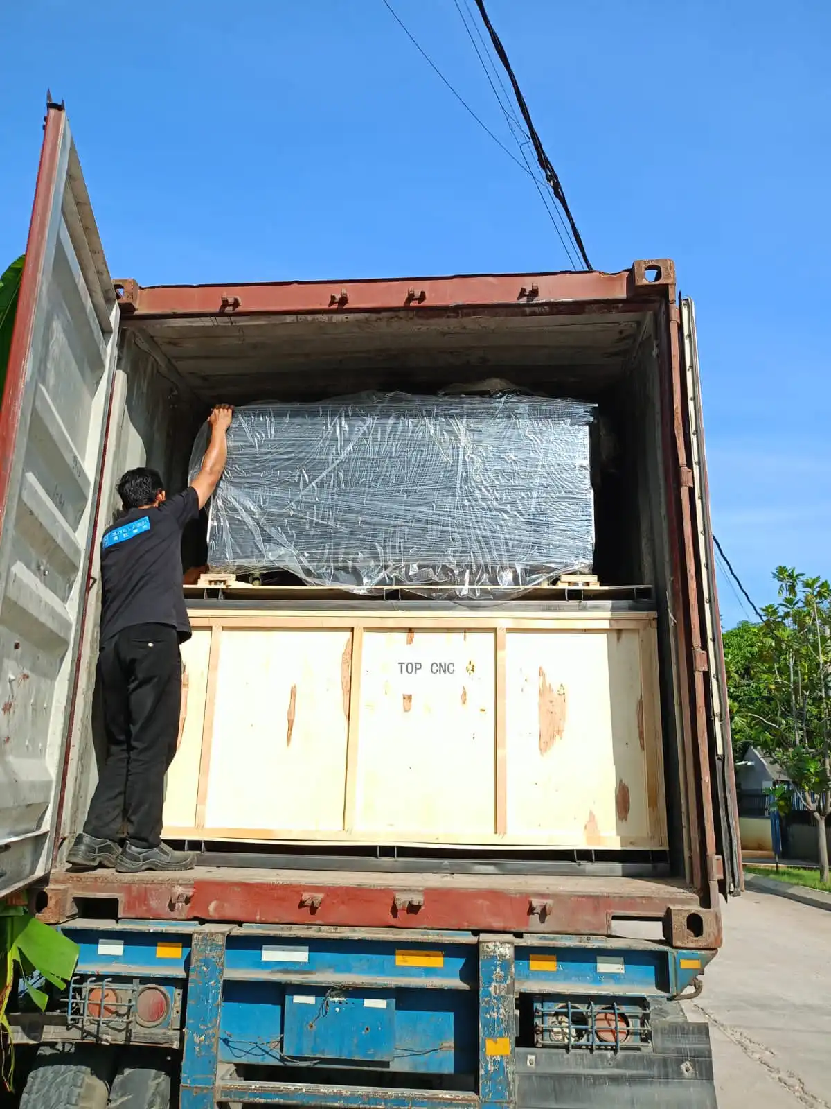 Yicheng boots synthetic classy cowskin fillister head cowskin genuine leather belts flatbed cnc cutter plotter with the Spindle