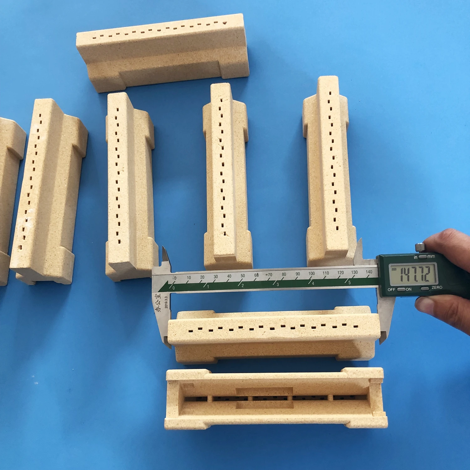 Cordierite Ceramic Piece For Rail Traffic