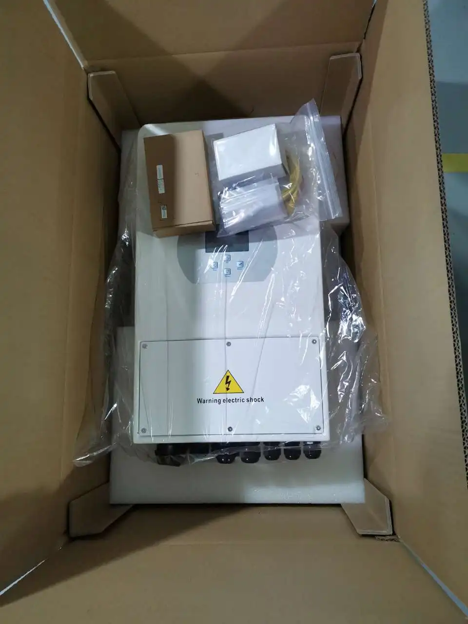 Лидер продаж, гибридный солнечный инвертор бренда Deye мощностью 8 кВт, стандарт E.U. Для гибридных солнечных систем, мощность 3,6 кВт, 5 кВт, 7,6 кВт