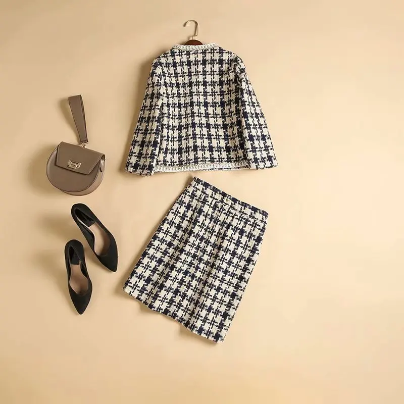 Black and white swallow gird Tweed blazer suit