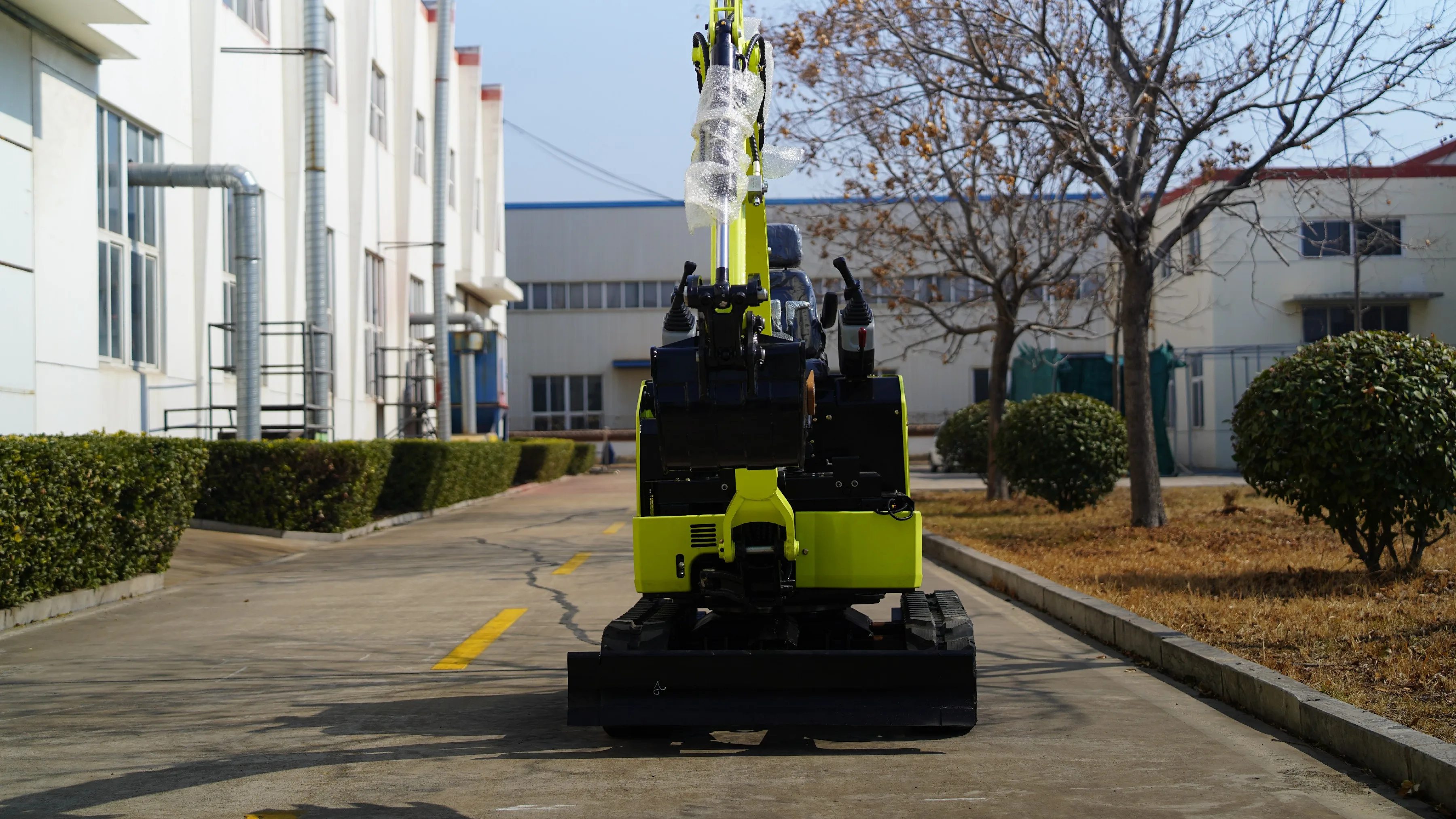 HOT SALE in North America and Europe Free Shipping Mini Electric Excavator  Free Excavator Accessories and Small Trailer