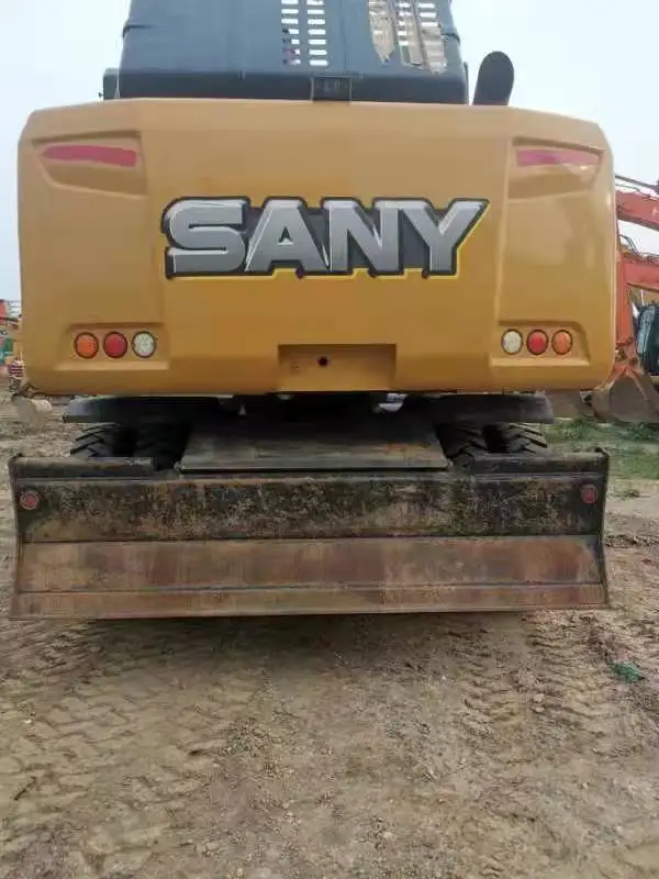 Sany гидравлический экскаватор BD130 на