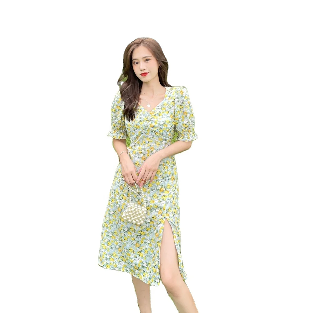 
Little Daisy floral V-neck French casual holiday elegant party dress Summer Dress 2021 Boho style short sleeve chiffon dress 