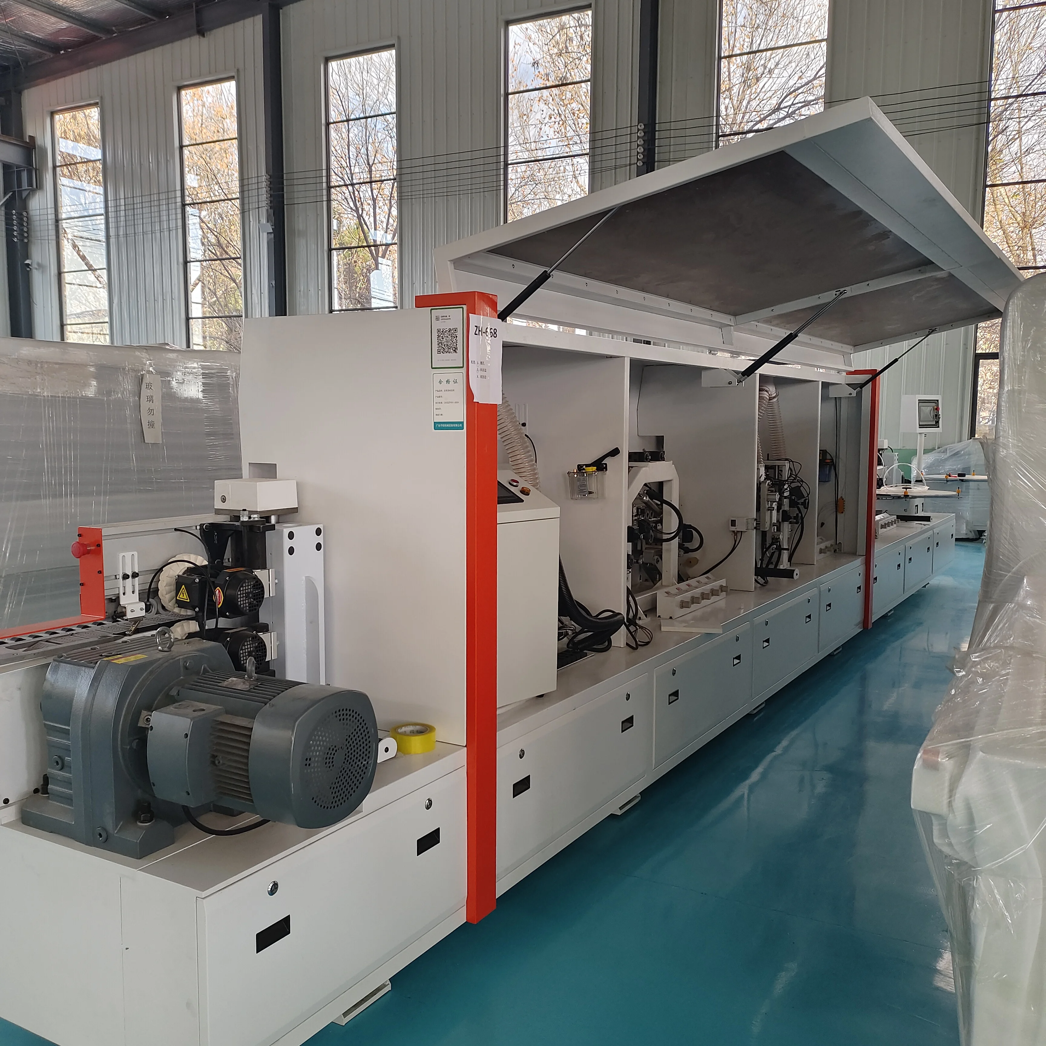 ZH-668 heavy-duty fully automatic edge banding machine Fully functional price concessions