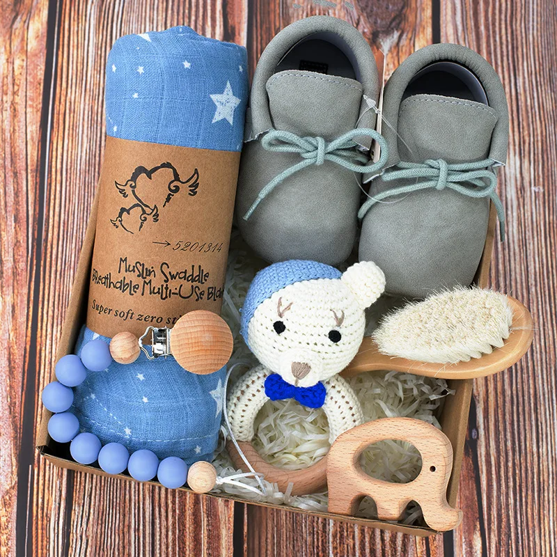 Fast Shipping Christmas Beech Wood Crochet Baby Rattle Animal Bunny Newborn Rattle Toy Crochet Baby Rattle Montessori Set