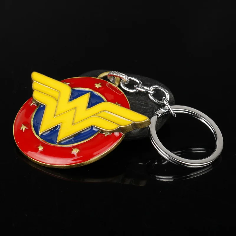 Wing of Freedom Shield Keyring Superhero Wonder Keychains Men Car Decor Fashion Jewelry Charms Women Backpack Pendant Key Holder