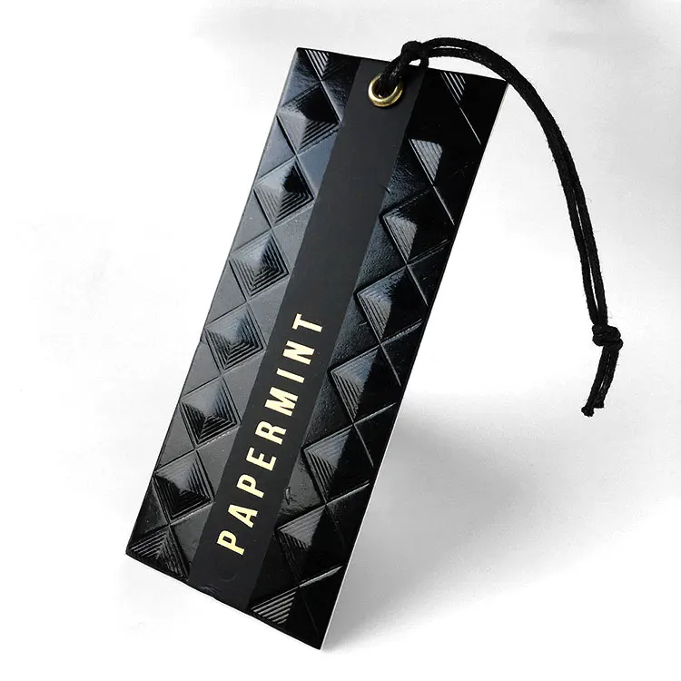 Экологически чистый бренд с индивидуальным логотипом, китайская модная картонная бумага, черная подвесная бирка с тиснением, 3d подвесная бирка для одежды