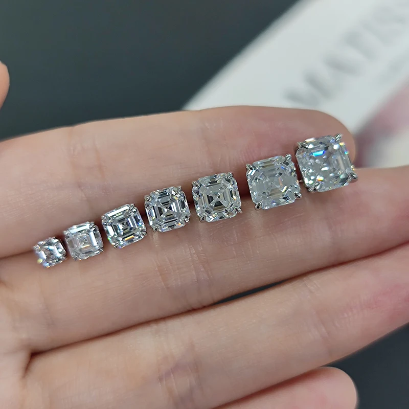 Серьги-гвоздики из белого золота 14 карат