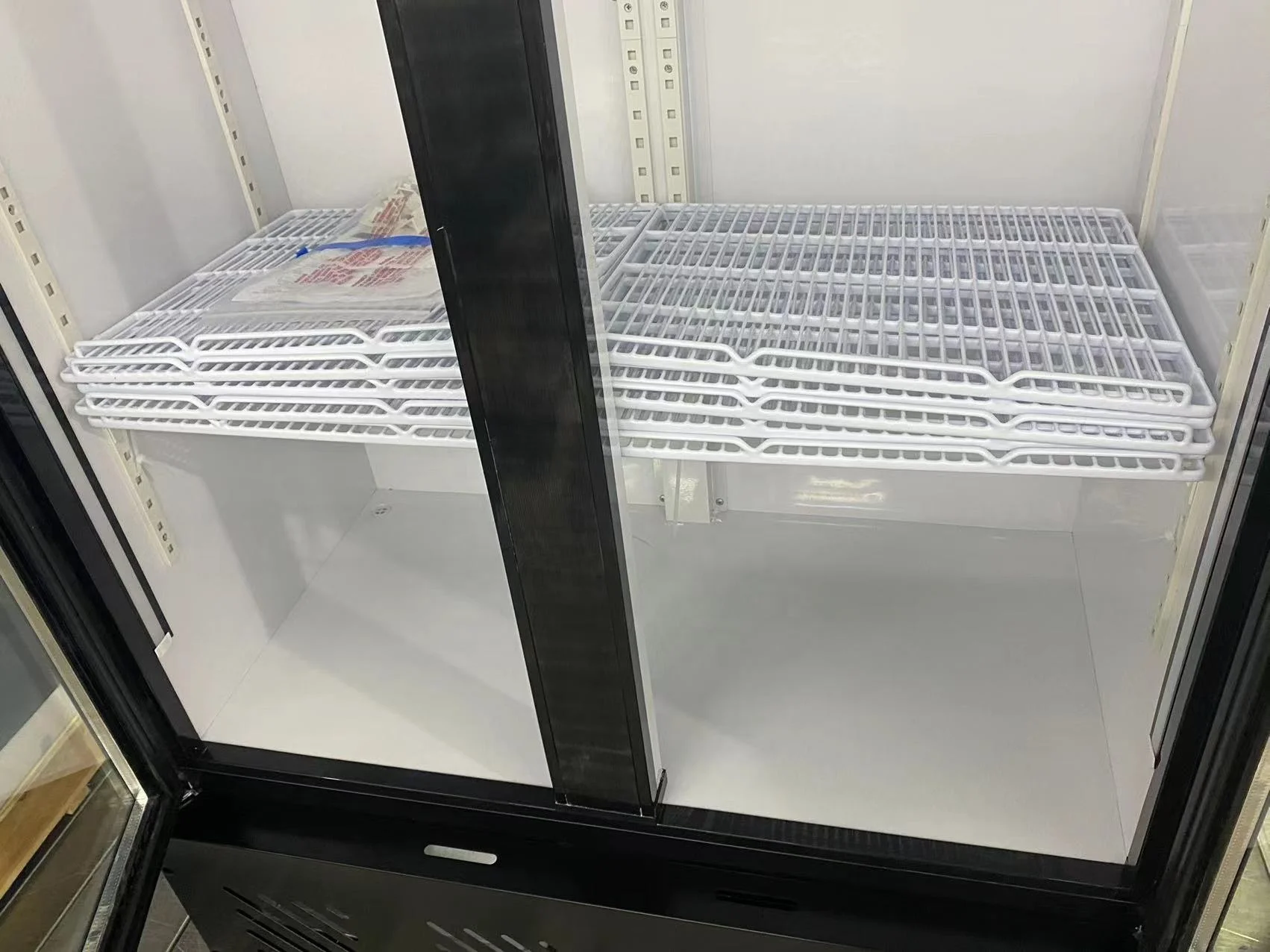 supermarket glass door vertical wine and instant beverage coolers refrigeration equipment display cooler