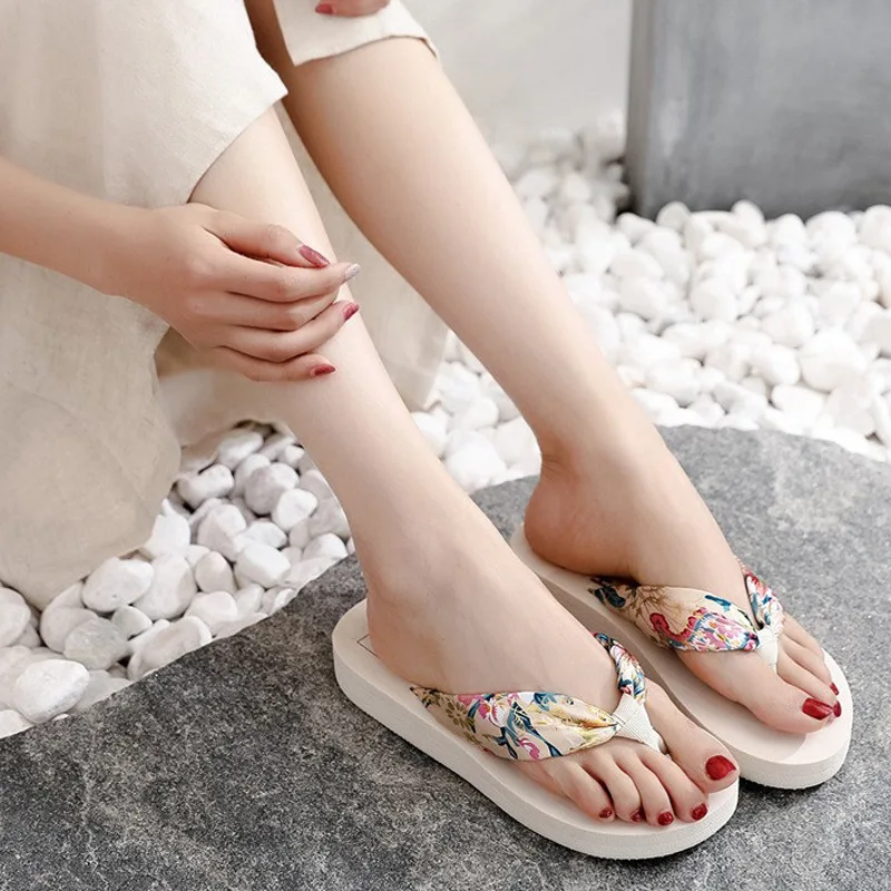Wholesale Custom Logo Design Cheap Wedding Slippers Outdoor Beach Flip Flop For Women
