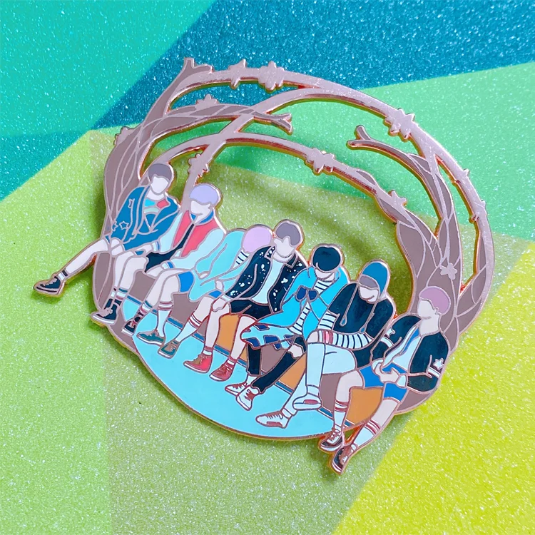 Китайский производитель OEM, эмалированная булавка для лацканов из розового золота с изображением героев мультфильмов kpop boys