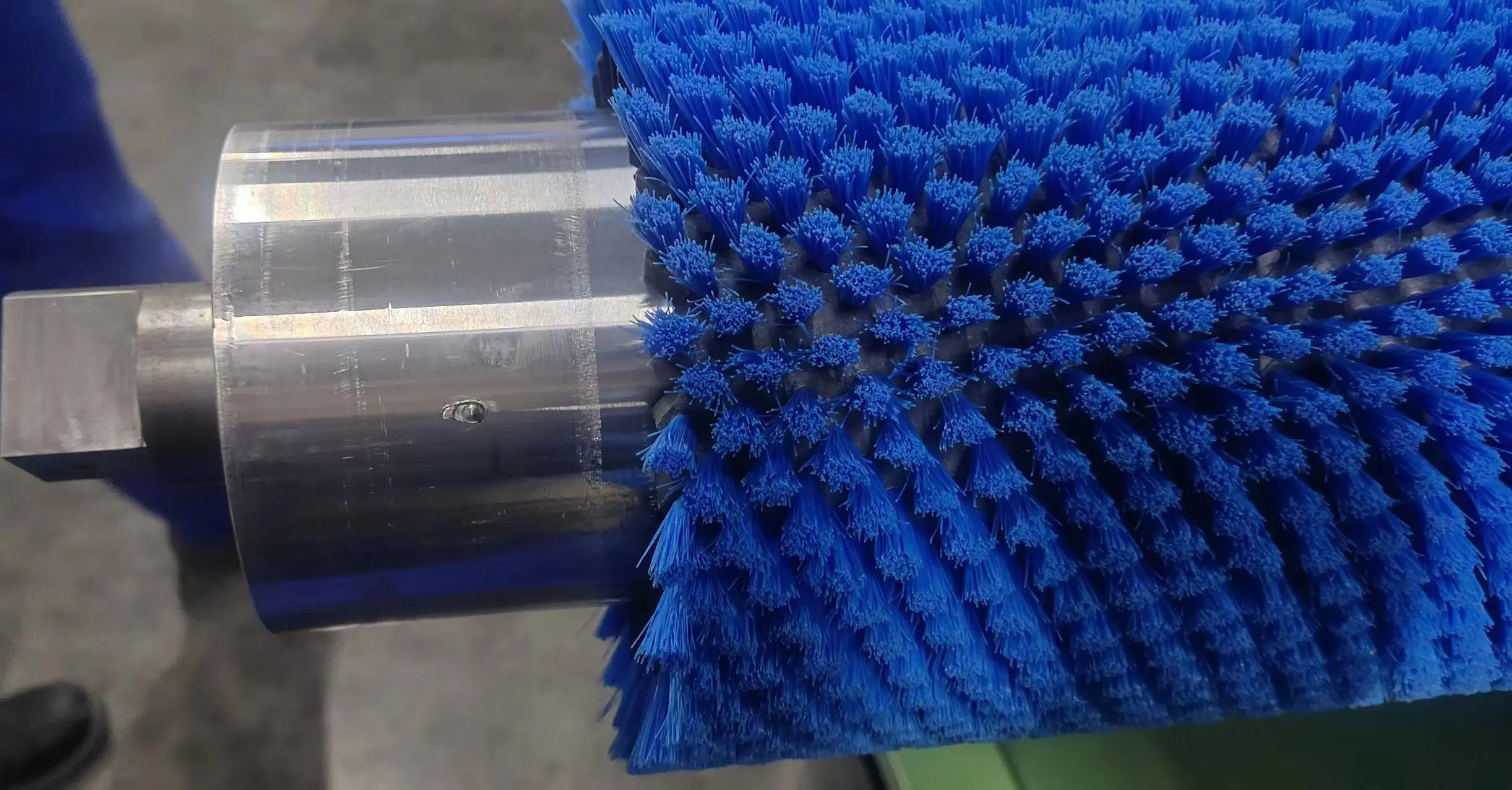 Manufacturer Customized  High Density Conveyor Nylon Roller  Brush for Polishing and Cleaning