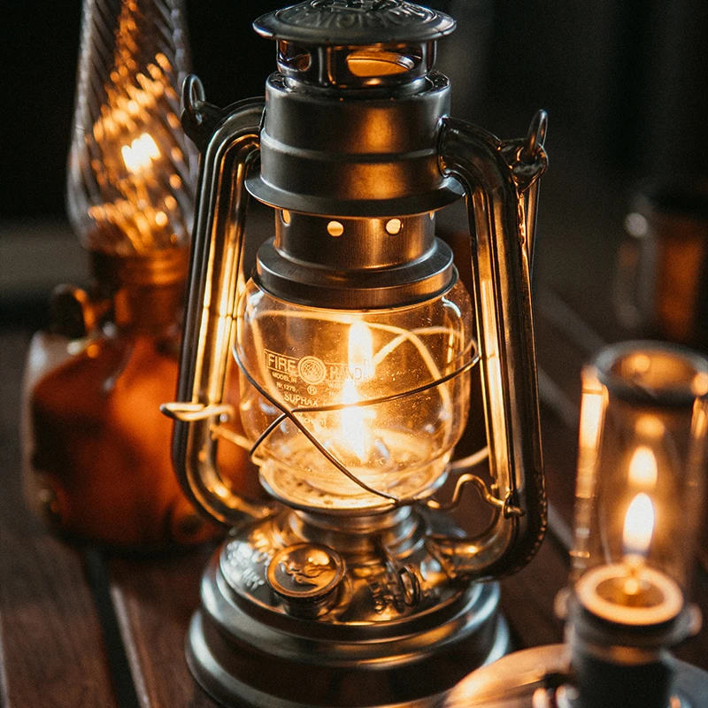 Classic outdoor camping indoor waterproof  decorative wild land kerosene vintage glass metal burning  oil lamp