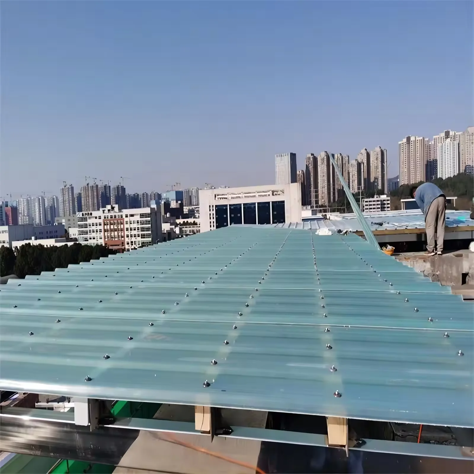 Reinforced Skylight Roof Panel Plastic Clear Polycarbonate Corrugated Roofing Sheet With Modern Style