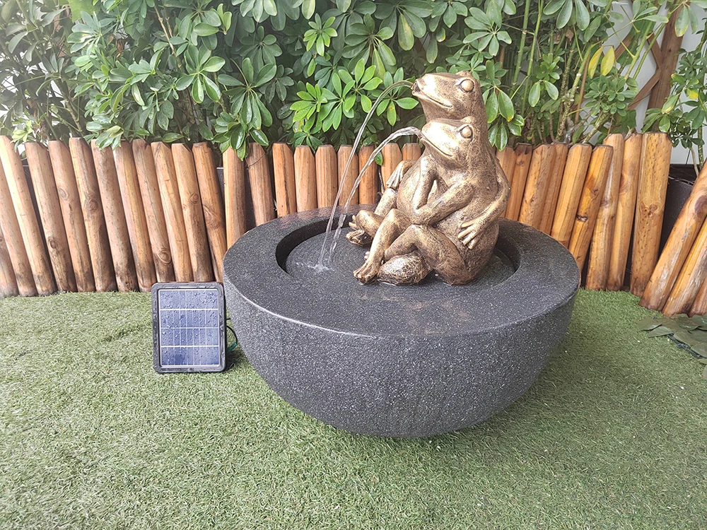 Two Frogs Spit Solar Water Fountain Outdoor Garden Fountain Solar Water Fountain