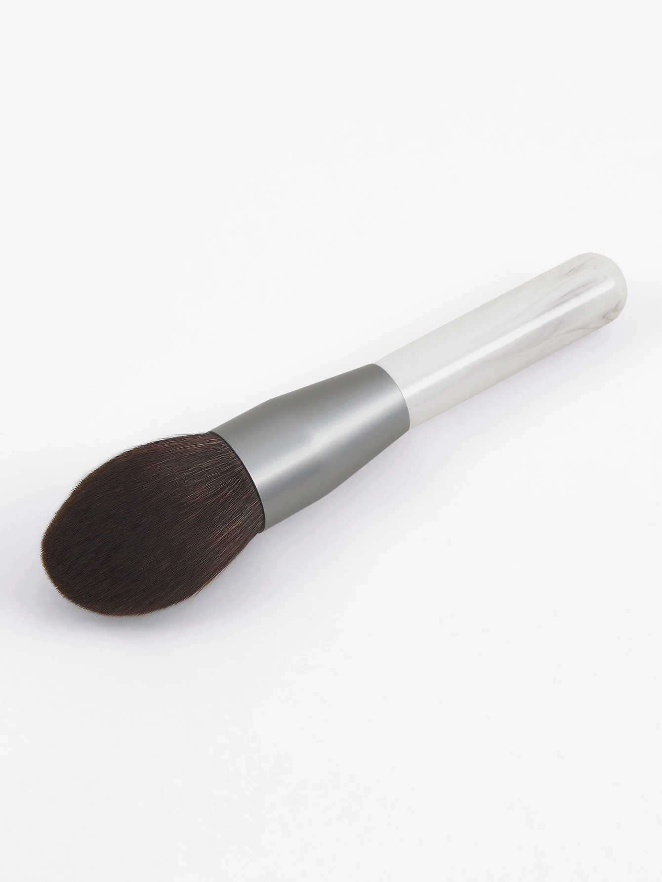 The Most Popular Single Oversized Non-Irritating Portable Nylon Hair Nose Powder Brush Can Be Customized Loog