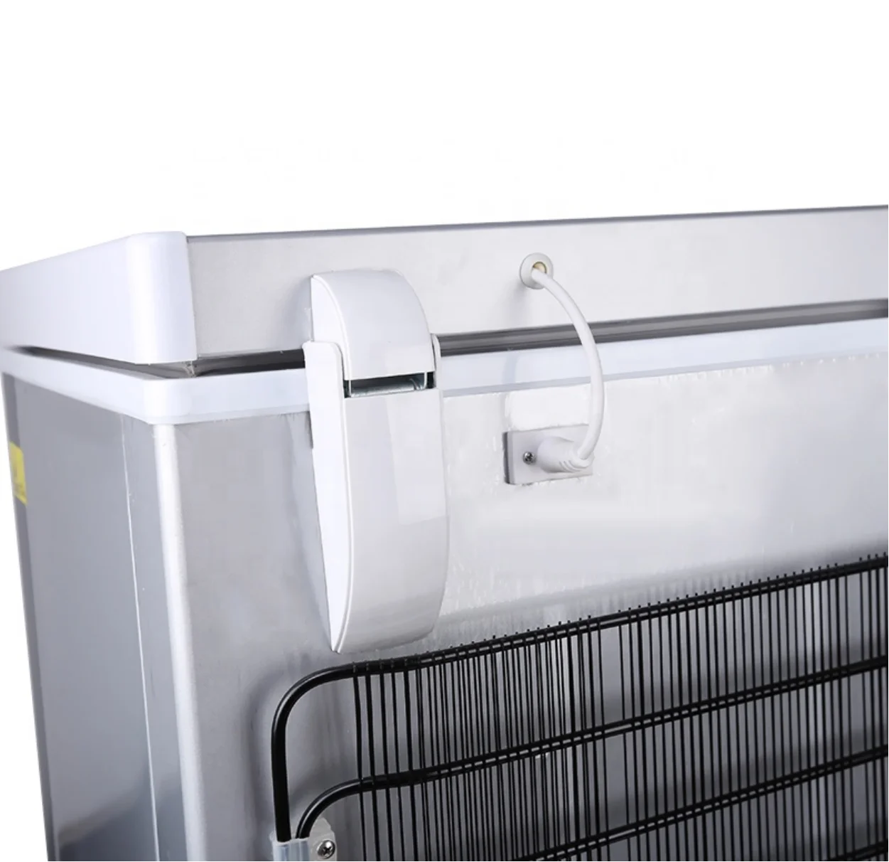 Energy Saving 109L  Solar DC Refrigerator Freezer 12V / 24V Vehicle Refrigerator RV Solar Fridge