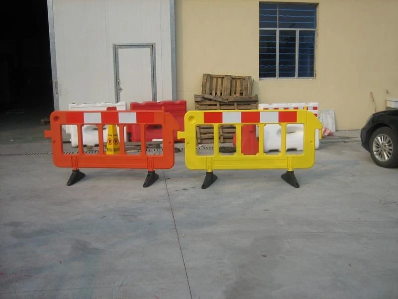 Portable Traffic Roadway Pedestrian Barricade Fence Barrier For Crowd Control Road Safety