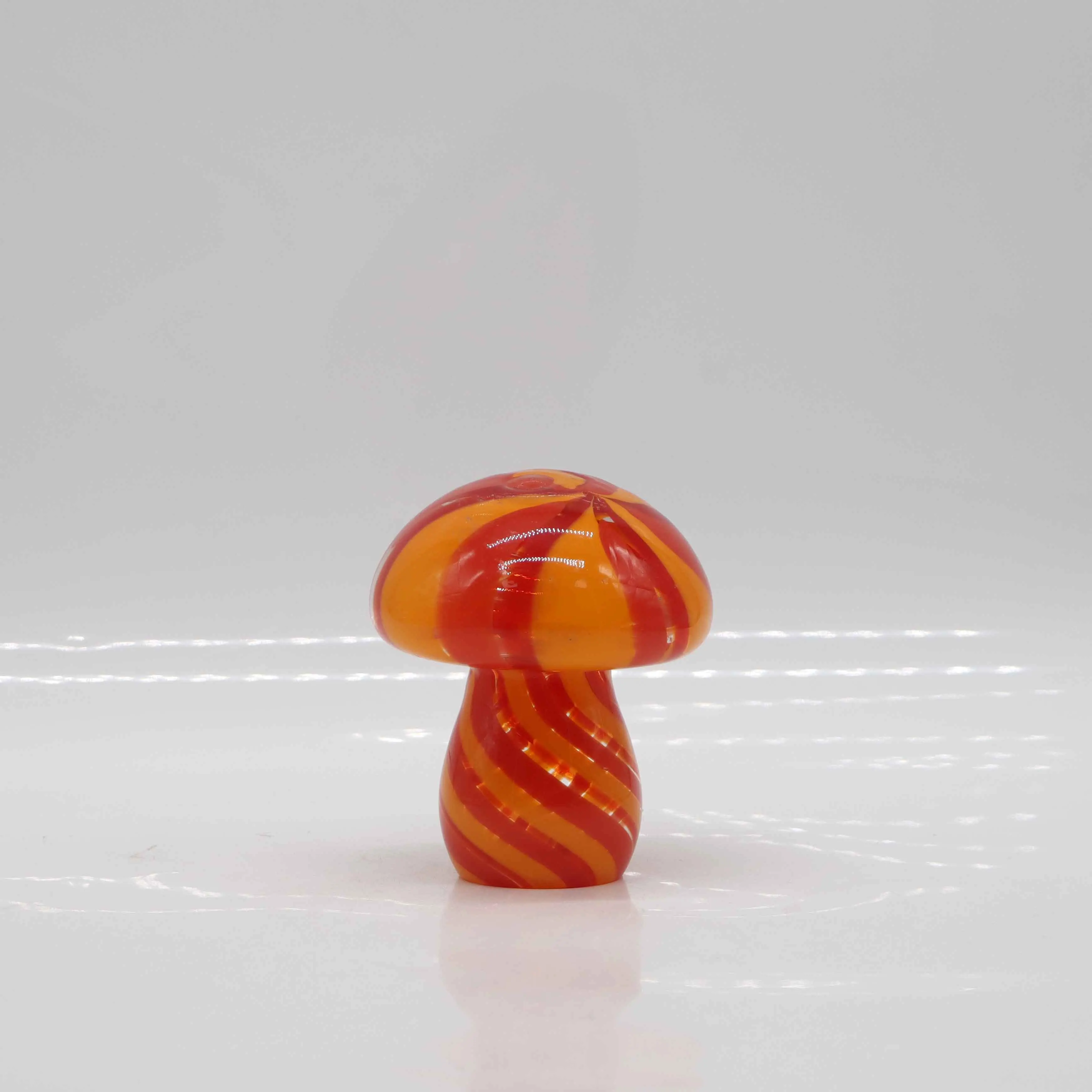 Handmade home decor luxury mushroom glass candle holder trey multi-color minimalist glass mushroom lamp for warming house