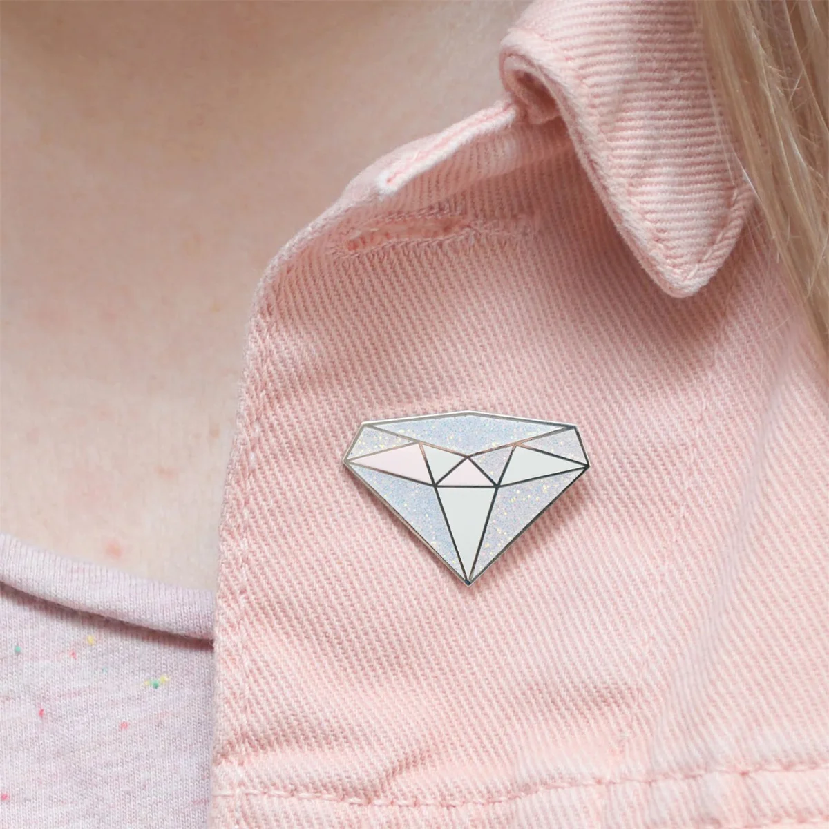 Badge factory custom design style shiny fashion brooch metal soft hard enamel badge lapel pin