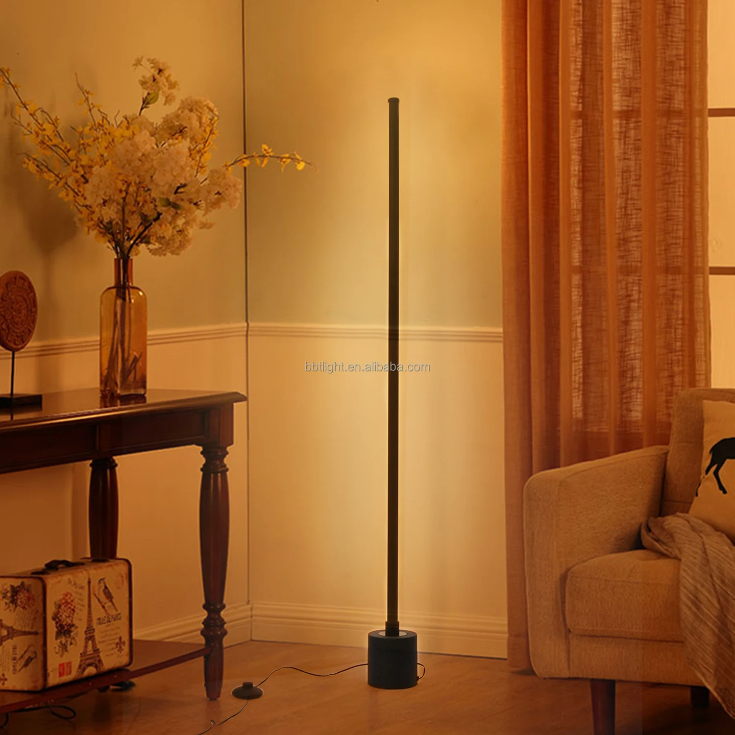 Hot Selling Northern Europe Simple RGB Corner Floor Lamp with Remote Control for Home Hotel Bar