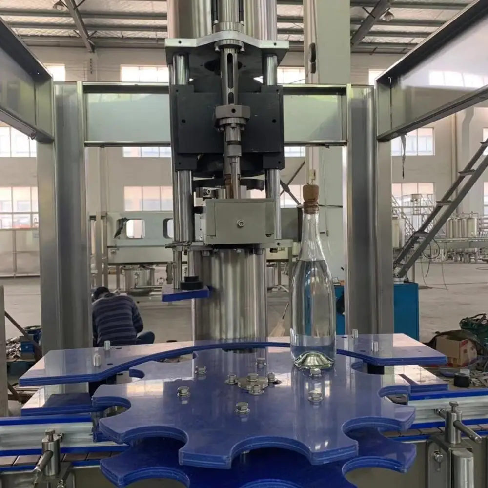 Automatic Champagne sparkling wine cork capping machine