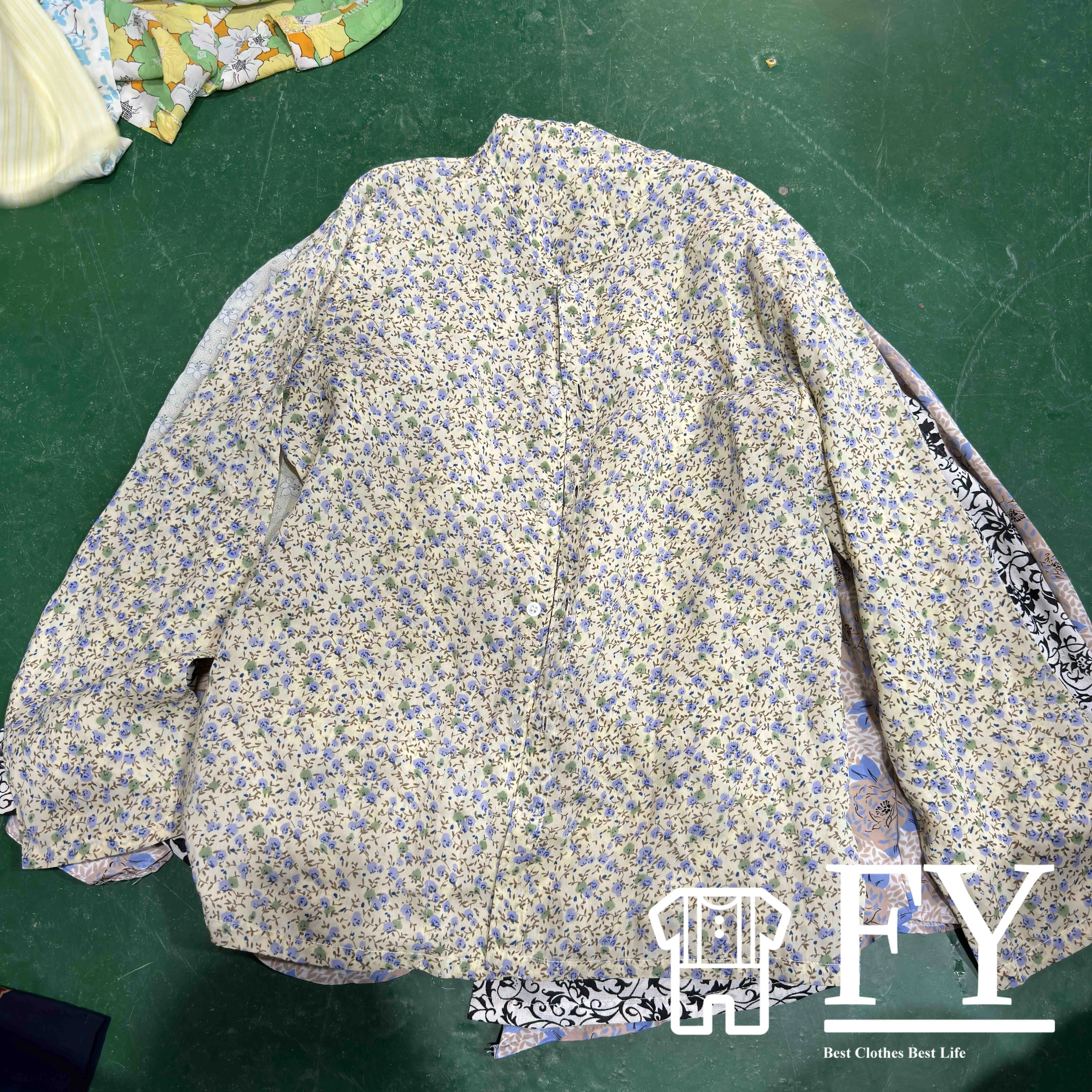FengYang Bea Bales 45 Kg Clothes Mixed Used Clothing Long Silk Shirt Long Silk Top Silk Shirt Second Hand Clothing AA Grade
