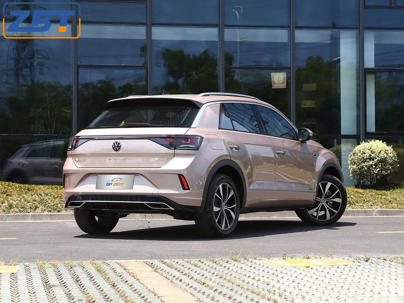 2024 VW Best prices Volkswagen ROC 1.4T 300TSI Fashion Intelligence Edition Used  Chinese Cheap Used Auto suv Gasoline Car