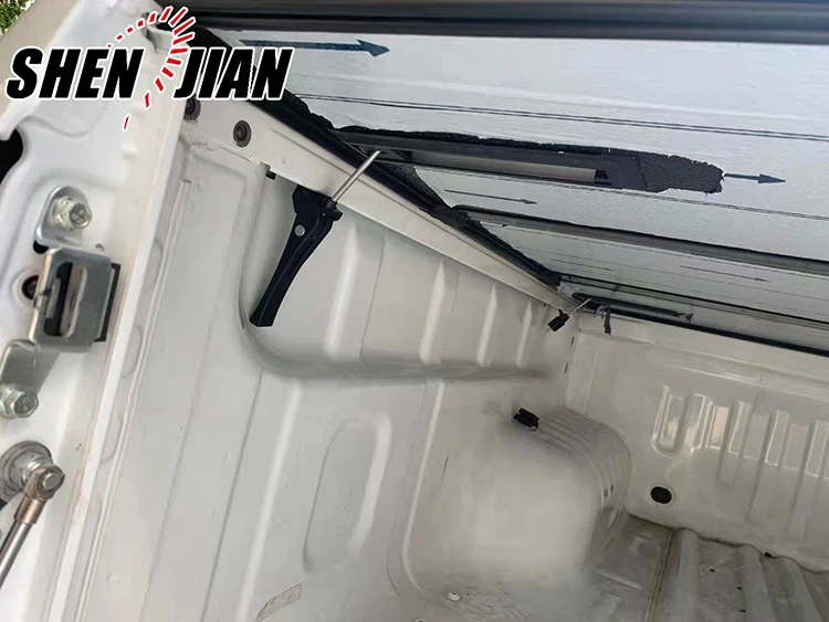 Aluminum Alloy Hard Four Fold Tri-fold Tonneau Cover High Quality Strong Bearing Capacity for Triton Dmax Revo Bt50 Navara