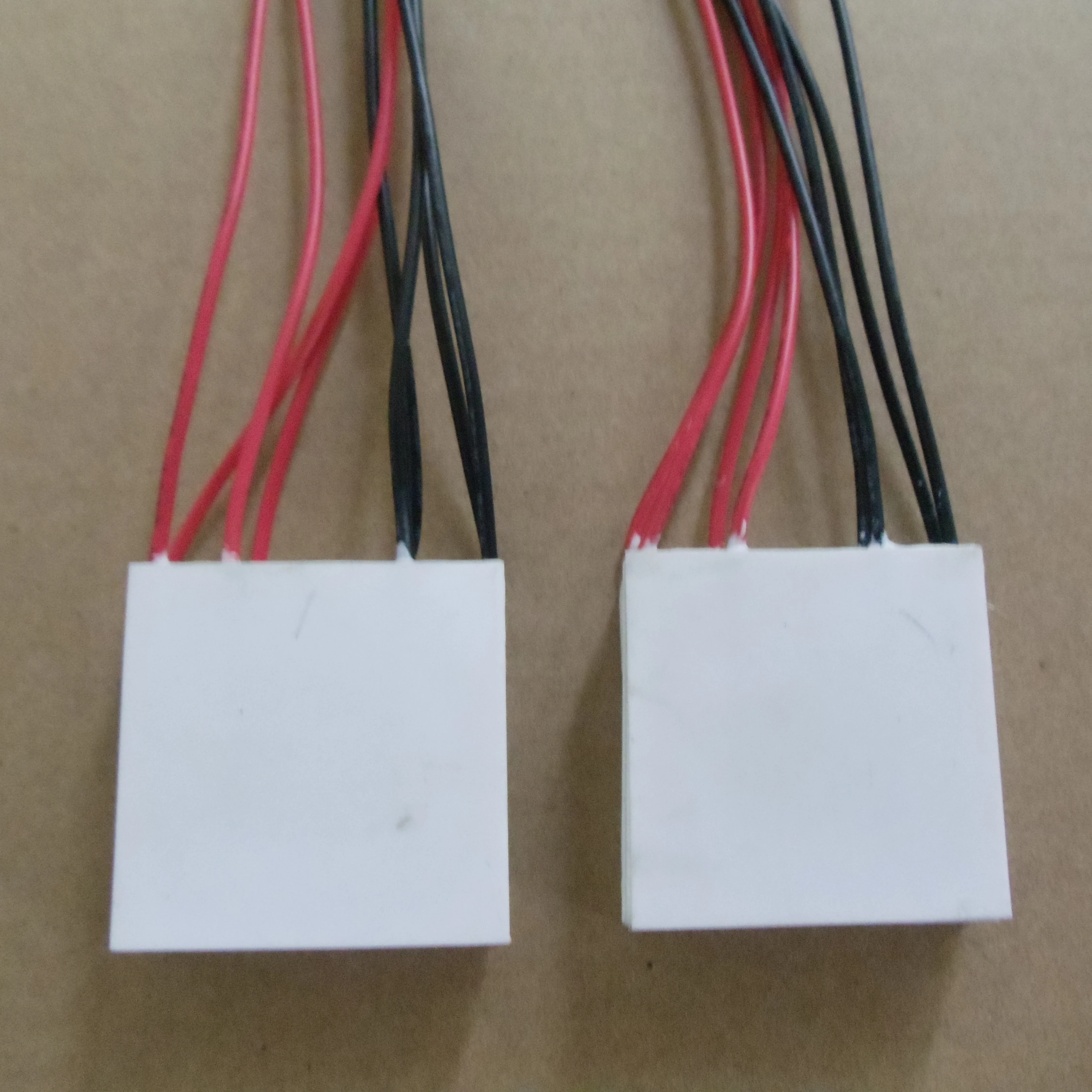 Китайский производитель TEC1-19910 40*40*3,5 мм 23,4 Vmax термоэлектрический кулер Пельтье Модуль для бытовой техники