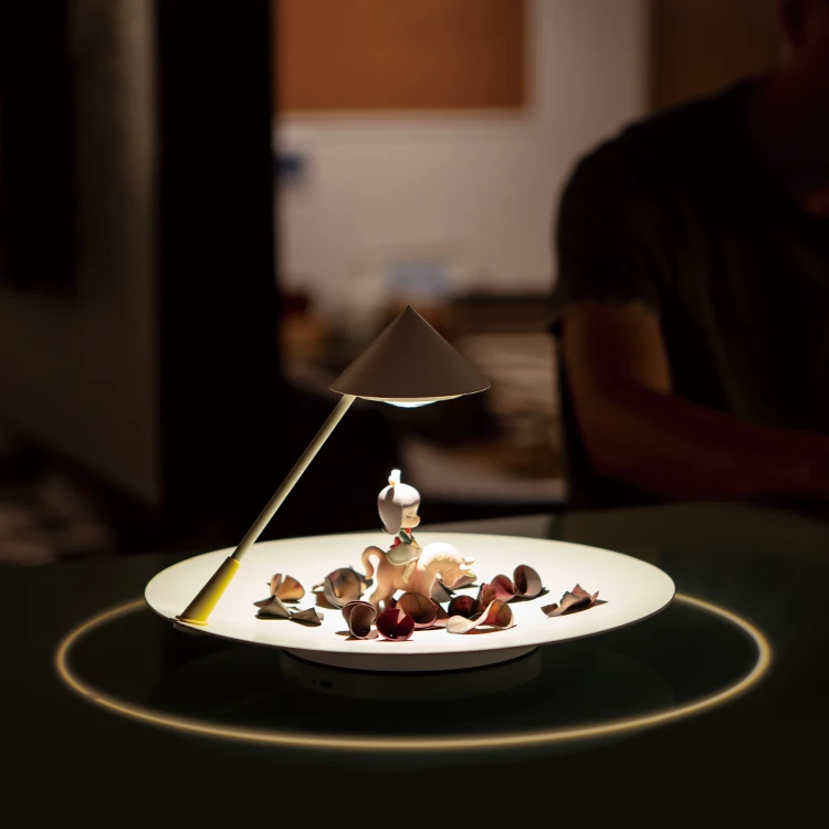 Popular Deco Halo Wireless Rechargeable Mood Lamp LED Dimmable Control Disk Table Lamp for Hallway Table Display