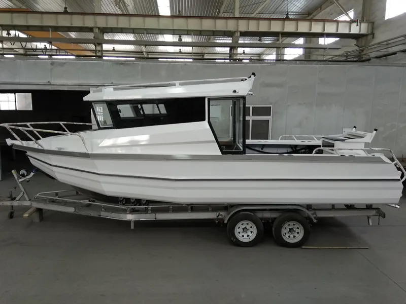 28ft Luxury Aluminum Offshore Rowing Boat 8.5m Speed Fishing Yacht with Ballast Tanks Outboard Engine EVA Hull Material Sports